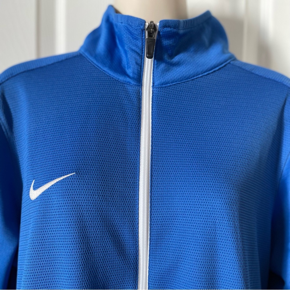 Nike Women’s Athletic Jacket - Picture 3 of 3
